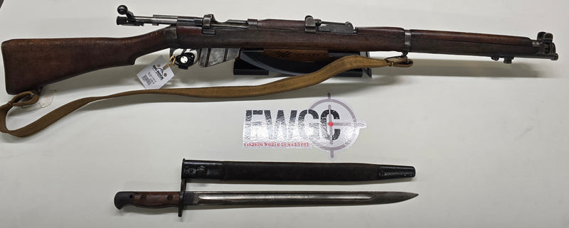 Load image into Gallery viewer, 1920 Lithgow Lee Enfield no.1 mk 3 with bayonet
