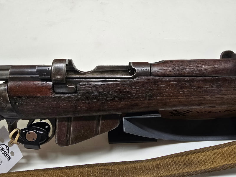 Load image into Gallery viewer, 1920 Lithgow Lee Enfield no.1 mk 3 with bayonet
