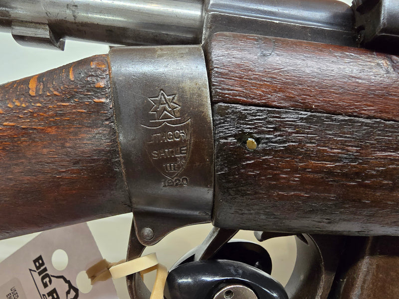 Load image into Gallery viewer, 1920 Lithgow Lee Enfield no.1 mk 3 with bayonet
